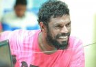 സഖാവ് വിനായകന് എന്തുമാവാം .പ്രതികരിക്കാൻ ആരുമില്ല