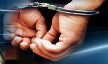 മാതാപിതാക്കളെ കൊലപ്പെടുത്തിയ മകന്‍ കീഴടങ്ങി