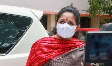 ഒടുവില്‍ കാവ്യയും കുരുക്കിലേയ്ക്ക്; തിങ്കളാഴ്ച്ച ചോദ്യം ചെയ്യും
