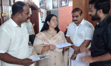 ആദ്യ നിവേദനം സ്വീകരിച്ച് നിയുക്ത എം എൽ എ ഉമ തോമസ്