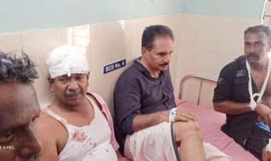 എൻ കെ പ്രേമചന്ദ്രൻ എം പി ക്ക് പോലീസ് അക്രമത്തിൽ പരിക്ക്