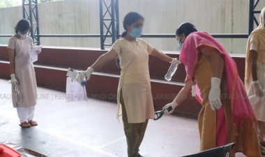 അടിവസ്ത്രം അഴിച്ചത് നന്നായെന്ന് കോണ്‍ഗ്രസ് നേതാവ്; വിവാദം