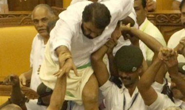 നിയമസഭ കയ്യാങ്കളിക്കേസ്: മന്ത്രി ശിവന്‍കുട്ടി അടക്കം മുഴുവന്‍ പ്രതികളും നേരിട്ട് ഹാജരാകണമെന്ന് കോടതി