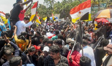 വിഴിഞ്ഞം സമരം കടുപ്പിച്ച് ലത്തീന്‍ അതിരൂപത: പള്ളിക്കളില്‍ സര്‍ക്കുലര്‍ വായിച്ചു