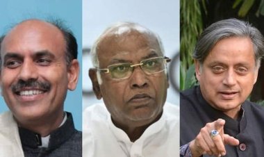ചിത്രം വ്യക്തമാകുന്നു:  ഖാർഗെയും ശ​ശി ത​രൂ​രും കെ എൻ ത്രിപാഠിയും  പ​ത്രി​ക ന​ൽ​കി