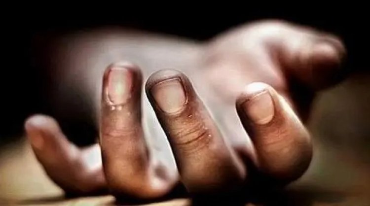 പോ​ലീ​സു​കാ​ര​നും കു​ടും​ബ​വും ജീ​വ​നൊ​ടു​ക്കി