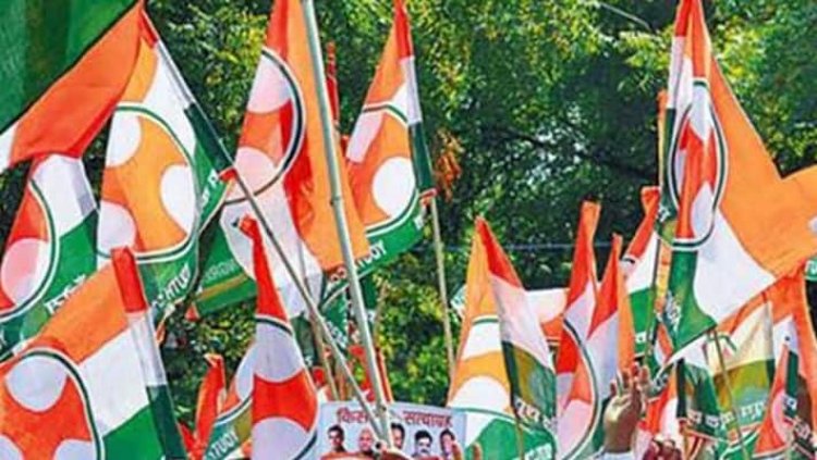 കോൺഗ്രസ് ഭരിക്കുന്ന ബാങ്കിൽ കോഴ വാങ്ങി ഡിവൈഎഫ്ഐ നേതാവിന് നിയമനം ; യൂത്ത് കോൺഗ്രസ് സമരം നടത്തി