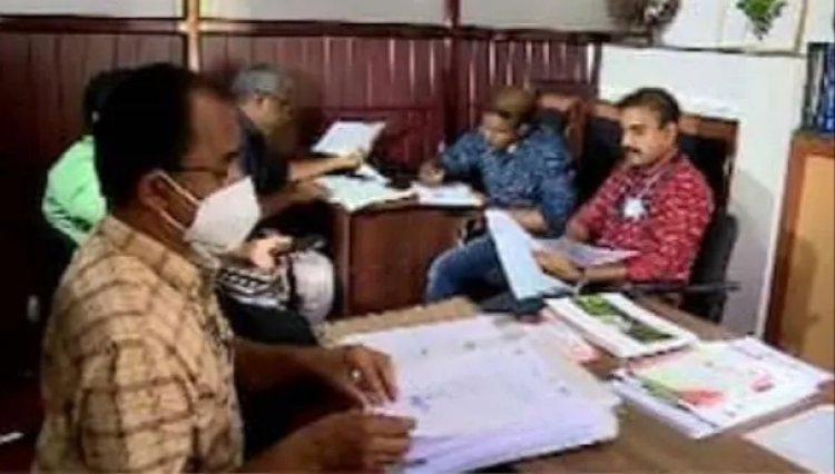ആദിവാസികള്‍ക്ക് വീട് നിര്‍മിച്ചുനല്‍കുന്നതില്‍ എച്ച്ആര്‍ഡിഎസിന് വിലക്ക്
