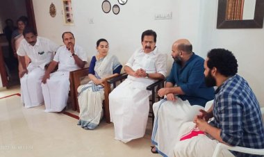 കോടിയേരിയുടെ കുടുംബത്തെ സന്ദർശിച്ച്; മുൻ മുൻപ്രതിപക്ഷ നേതാവ് രമേശ് ചെന്നിത്തല