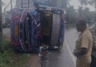 തിരുവല്ല എം സി റോഡിലെ തുകലശ്ശേരിയിൽ തമിഴ്നാട് സ്വദേശികളായ തീർഥാടക സംഘം സഞ്ചരിച്ചിരുന്ന ടൂറിസ്റ്റ് ബസ് അപകടത്തിൽപ്പെട്ട് 7 പേർക്ക് പരിക്ക്.