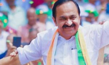'പത്രാസ് കൂടിയാൽ ജനങ്ങളിൽ നിന്ന് അകലും; വി ഡി സതീശൻ