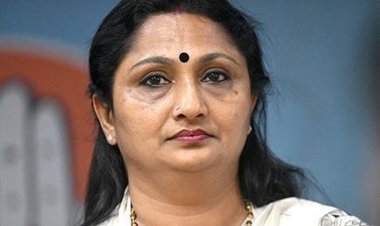 നമ്മുടെ പ്രവാസികൾക്ക് ഇന്ന് ഈദ് മുബാറക് ആണെങ്കിൽ പിണറായി വിജയന് 'ഇഡി' മുബാറക് :ദീപ്തി മേരി വർഗീസ്