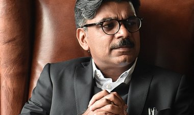 മുൻ മുഖ്യമന്ത്രി പിണറായി വിജയനും, മകളും ,മരുമകനും ജയിലിലേക്കോ.....