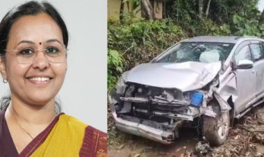 മുൻ മന്ത്രി വീണാ ജോർജും കുടുംബവും സഞ്ചരിച്ചിരുന്ന വാഹനം അപകടത്തിൽപ്പെട്ടു.