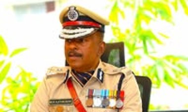 ADGP അജിത്കുമാറിന്റെ ഓഫിസിൽ എസ് ഐ ടി . നിർണ്ണായക വിവരങ്ങൾ ശേഖരിച്ചു.