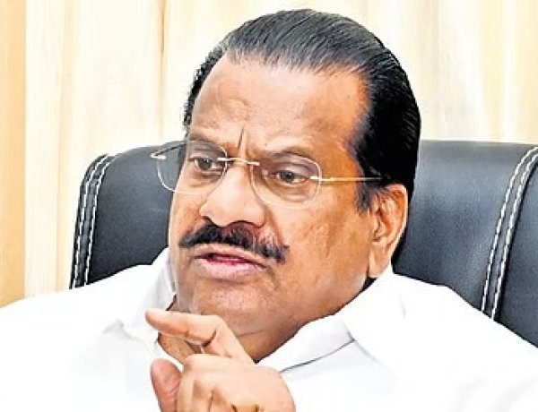 ഇൻഡിഗോ വിമാനത്തിൽ യൂത്ത് കോൺഗ്രസ് പ്രവർത്തകരെ മർദിച്ച കേസ്: ഇ പി ജയരാജനെതിരെ അന്വേഷണത്തിന് ഉത്തരവ്