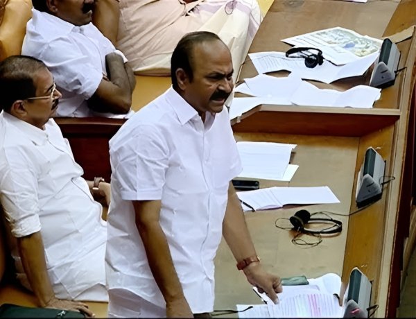 പെൻഷൻ വിവാദത്തിൽ നിയമസഭയിൽ സർക്കാരും പ്രതിപക്ഷവും നേർക്കുനേർ