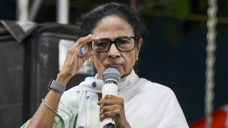 തൃണമൂൽ കോൺഗ്രസിൽ പ്രതിസന്ധി രൂക്ഷ; മമത ബാനർജി വിളിച്ചുകൂട്ടിയ യോഗത്തിൽ 60 എംഎൽഎമാർ പങ്കെടുത്തില്ല