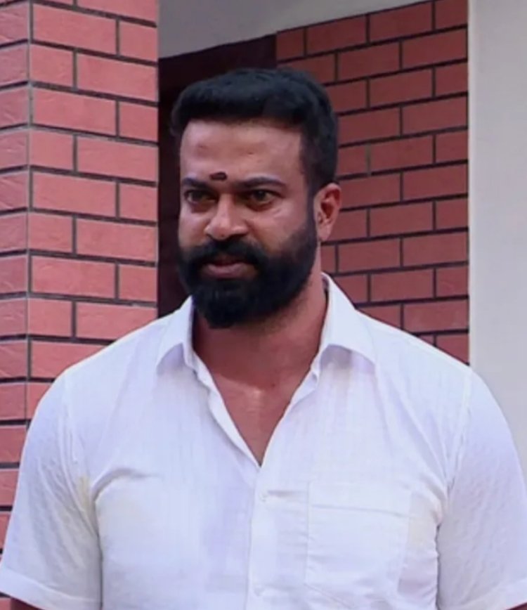 വധശ്രമക്കേസിൽ ഒളിവിലായിരുന്ന ബിജെപി കൗൺസിലർ സുഗതൻ പിടിയിൽ; അറസ്റ്റ് ചെയ്യുന്നതിനിടെ പൊലീസ് ആകാശത്തേക്ക് വെടിവെച്ചു