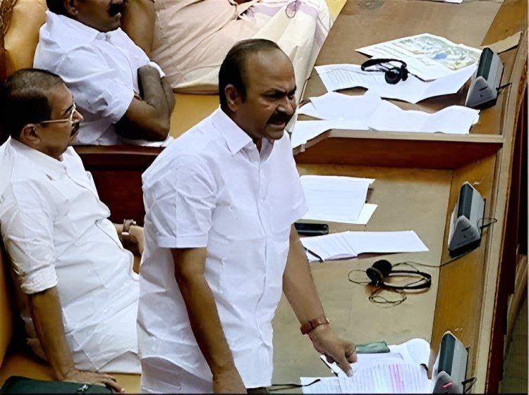 പെൻഷൻ വിവാദത്തിൽ നിയമസഭയിൽ സർക്കാരും പ്രതിപക്ഷവും നേർക്കുനേർ