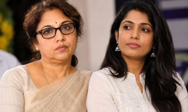 അമ്മയിൽ നിന്നും രാജിവച്ച് രേവതിയും പത്മപ്രിയയും. വ്യക്തികളല്ല, വിശ്വാസ്യതയാണ് സംഘടനയുടെ കരുത്ത്.