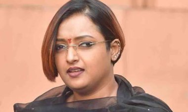 ‘പുതിയ സര്‍ക്കാര്‍ വരുമ്പോള്‍ പുതിയ അന്വേഷണം വരും’; സ്വപ്നാ സുരേഷിനെ ചോദ്യം ചെയ്ത് വിജിലൻ‌സ്