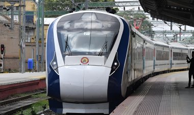ട്രെയിൻ യാത്ര ഇനി കൂടുതൽ രസകരം; വന്ദേഭാരതിൽ ഷോപ്പിംഗ് സേവനം ആരംഭിക്കുന്നു