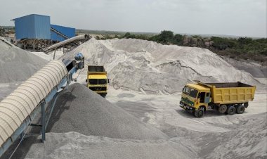 തമിഴ്നാട്ടിൽ നിന്ന് കേരളത്തിലേക്ക് നിർമാണ സാമഗ്രികൾക്ക് വിലക്ക്;  കെട്ടിട നിർമാണ മേഖല പ്രതിസന്ധിയിലേക്ക്