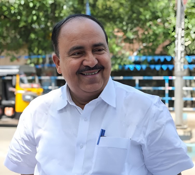 കശുവണ്ടി വികസന കോർപറേഷൻ അഴിമതി കേസ്‌‌; ആർ ചന്ദ്രശേഖരനെ പ്രോസിക്യൂട്ട് ചെയ്യാൻ നീക്കം