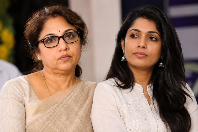 അമ്മയിൽ നിന്നും രാജിവച്ച് രേവതിയും പത്മപ്രിയയും. വ്യക്തികളല്ല, വിശ്വാസ്യതയാണ് സംഘടനയുടെ കരുത്ത്.