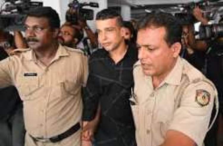 ന​ടി​യെ ആ​ക്ര​മി​ച്ച കേ​സി​ൽ നാ​ട​കീ​യ രം​ഗ​ങ്ങ​ൾ; കോ​ട​തി​യി​ൽ വി​കാ​രാ​ധീ​ന​യാ​യി അ​തി​ജീ​വി​ത