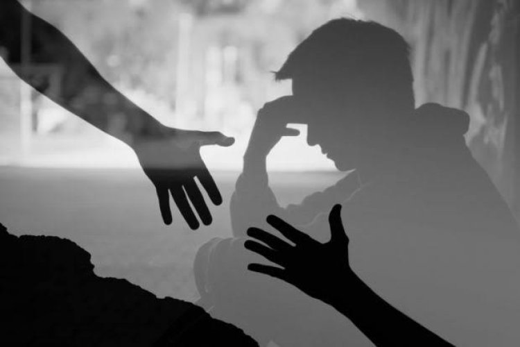 ഖത്തറിലെ ജോലി നഷ്ടപ്പെട്ടു, അരുവായില്‍ കൂട്ടആത്മഹത്യാ ശ്രമം; അച്ഛനും മകളും മരിച്ചു