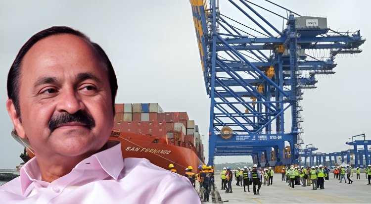 സതീശന്റെ കയ്യിൽ നോട്ടുകെട്ടുകൾ ;പിന്നിൽ വമ്പൻ സ്രാവുകൾ