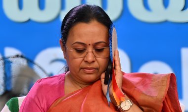 പെടലി നാടകവും കളളത്തരം ; പൊക്കാന്‍ ഉത്തരവിട്ട് ചെന്നിത്തല ; വീണാ ജോര്‍ജ് ഒളിവില്‍