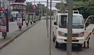 നിയമത്തെ വെല്ലുവിളിച്ച് റോഡിൽ പന്തൽ കെട്ടി; പോലീസ് എത്തി അഴിപ്പിച്ചു