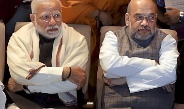 ഓടിയെത്തി തലതാഴ്ത്തി നിന്നു ; അവസാനിപ്പിച്ച് മോദി ഷാ സഖ്യം