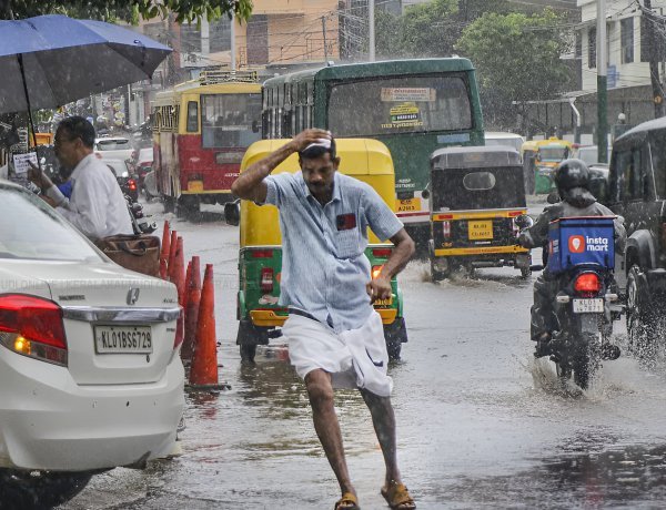 കേരളത്തിൽ മഴ കനക്കും; ഇന്നും നാളെയും വിവിധ ജില്ലകളിൽ യെല്ലോ അലേർട്ട്