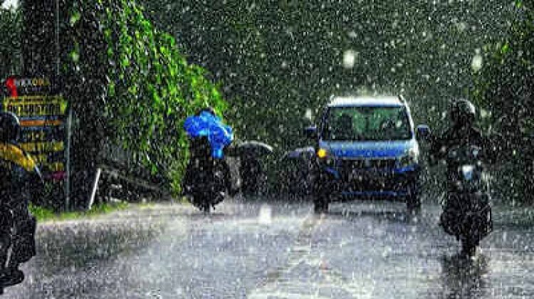 മഴ തുടരും; കേരളത്തിലെ 12 ജില്ലകളിൽ ഓറഞ്ച് അലർട്ട്, ജാഗ്രതാ നിർദേശം
