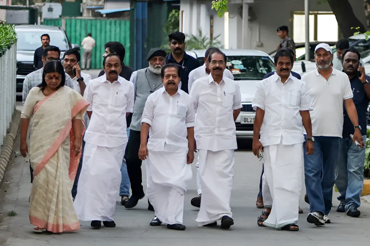 കോൺഗ്രസിൽ നിർണായക നീക്കം; പുതിയ കെ.പി.സി.സി അധ്യക്ഷനെ ഉടൻ പ്രഖ്യാപിച്ചേക്കും 