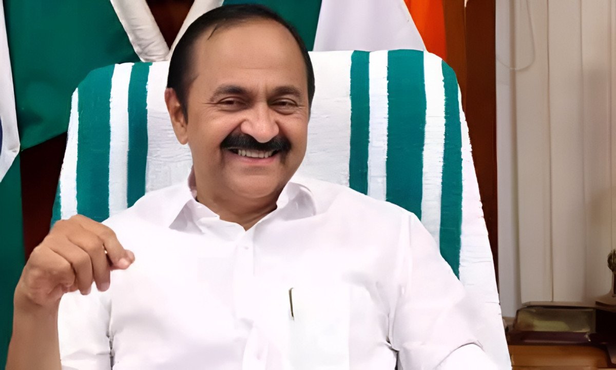 100 ദിവസം; കേരളം മാറിയോ? സതീശൻ സർക്കാരിന്റെ കുതിപ്പ്, സിപിഐഎമ്മിന് തിരിച്ചടി