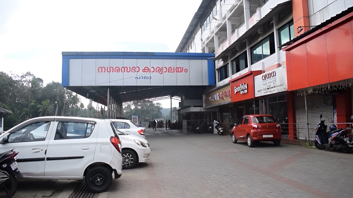 26 അംഗ സഭയിൽ കളി മാറി! ; രണ്ടും കൽപ്പിച്ച് കോൺഗ്രസ് ; സ്വതന്ത്രൻ കളത്തിൽ 