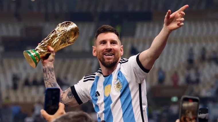 ഇതിഹാസം പടിയിറങ്ങുന്നു; അന്താരാഷ്ട്ര ഫുട്ബോളിനോട് വിട പറഞ്ഞ് ലയണൽ മെസ്സി