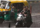 മഴയിൽ മുങ്ങി ഡൽഹി; ഓറഞ്ച് അലേർട്ട്, വിമാന സർവീസുകൾക്ക് തിരിച്ചടി