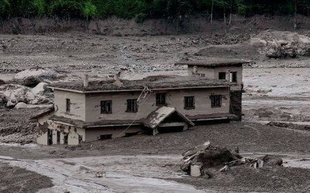 നേപ്പാളിലെ മഹാദുരന്തത്തിൽ വിറങ്ങലിച്ച് ഇന്ത്യയും: കൈകോർത്ത് ഇരുരാജ്യങ്ങളും, മുന്നിൽ വൻ പ്രതിസന്ധികൾ!