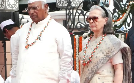 കസേര തെറിച്ചു സോണിയാഗാന്ധി ; ഒന്നാം പ്രതി ഡൽഹിയിൽ വിചിത്ര നീക്കം