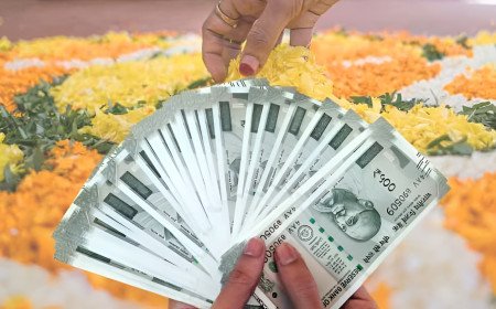 ഓണം ഉഷാറാക്കാൻ സർക്കാർ; ജീവനക്കാർക്ക് ബോണസും ഉത്സവബത്തയും