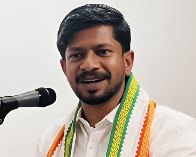 ഡൽഹിയിൽ നിന്നും കെട്ടിയിറക്കി KC ; ഒരു കോടി ഇനാ'മിൽ റിപ്പോർട്ടറെ പൂട്ടി കൂൾ മന്ത്രി