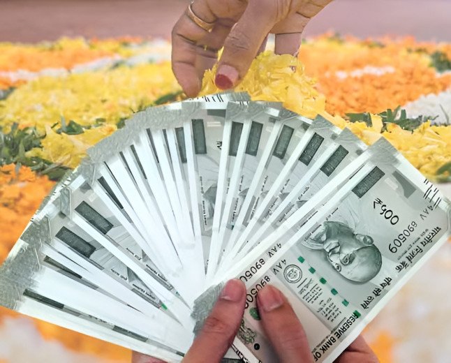 ഓണം ഉഷാറാക്കാൻ സർക്കാർ; ജീവനക്കാർക്ക് ബോണസും ഉത്സവബത്തയും