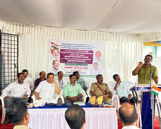 കാസർഗോഡ് എക്സൈസിന് പരേഡിൽ ഒന്നാം സ്ഥാനം; ‘കരുതൽ–കവചം’ സന്ദേശവുമായി സ്വാതന്ത്ര്യദിനാഘോഷം