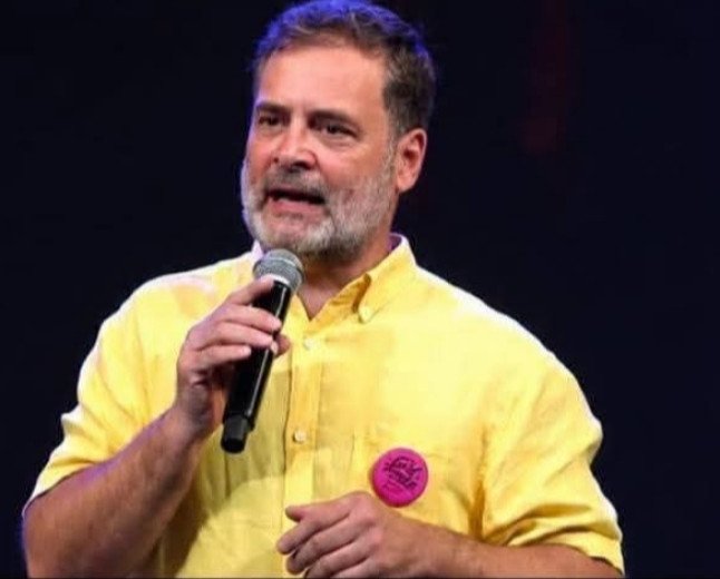 മകളും ഭാര്യയും അമ്മയും മാത്രമല്ല; സ്ത്രീക്ക് സ്വന്തം വ്യക്തിത്വമുണ്ട്: മനുസ്മൃതിയെ വിമർശിച്ച് രാഹുൽ ഗാന്ധി